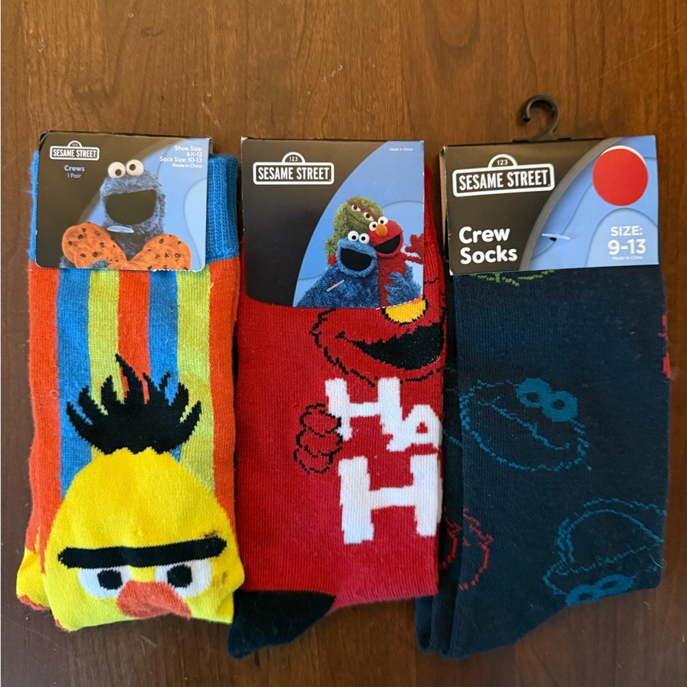 Sesame Street Men's Colorful Character Socks